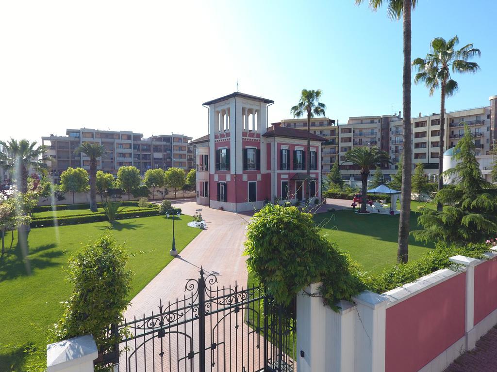 צ'ריניולה Villa Pallotta Luxury B&B מראה חיצוני תמונה