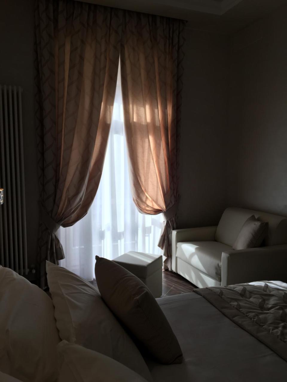 צ'ריניולה Villa Pallotta Luxury B&B מראה חיצוני תמונה